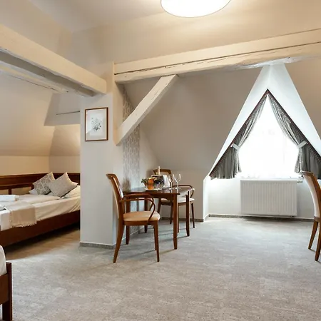 Szálloda Kardosfa 3*