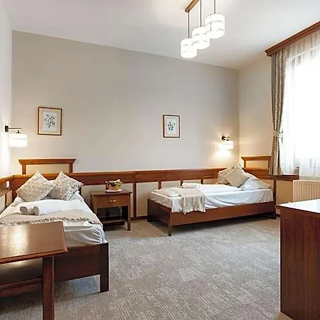 Kardosfa Hotel Zselickisfalud