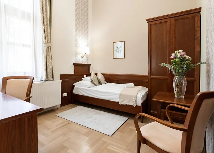 Hotel Kardosfa Zselickisfalud